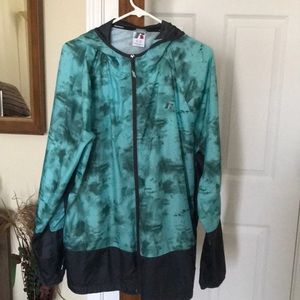 Men’s Russell lightweight windbreaker